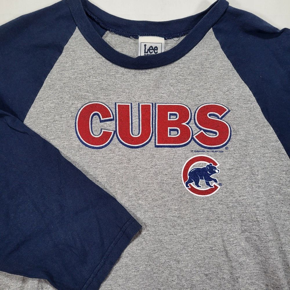 Chicago Cubs Men's Medium (tag faded) Gray‎ Lee Sport 3/4 Length Sleeve Shirt